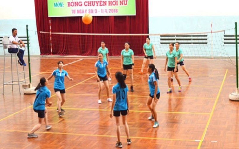 Bóng chuyền hơi nữ khác gì so với bóng chuyền da